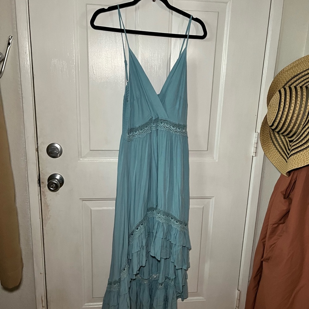 Main Strip Elegant Blue Maxi Dress size Large
